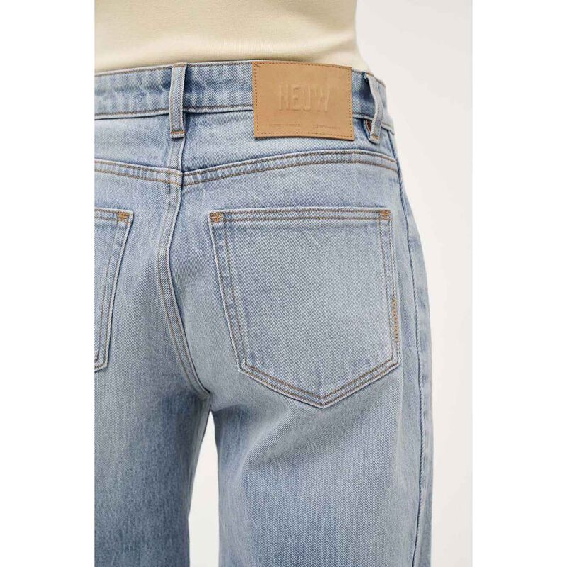 Neuw Amber Barrel Vogue Jeans image number 2